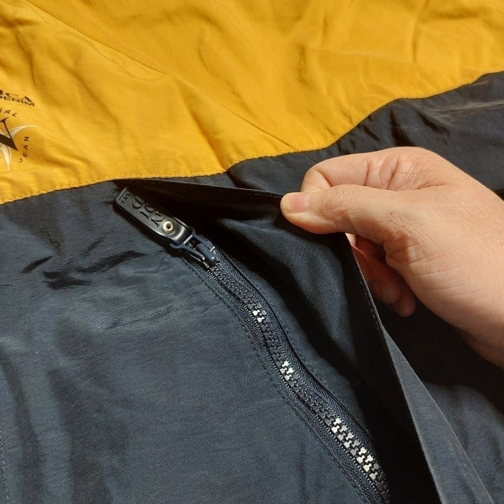NAUTICA MARINE DENIM CO. MENS BLUE AND YELLOW WINTER COAT SIZE LARGE - Picture 8 of 16